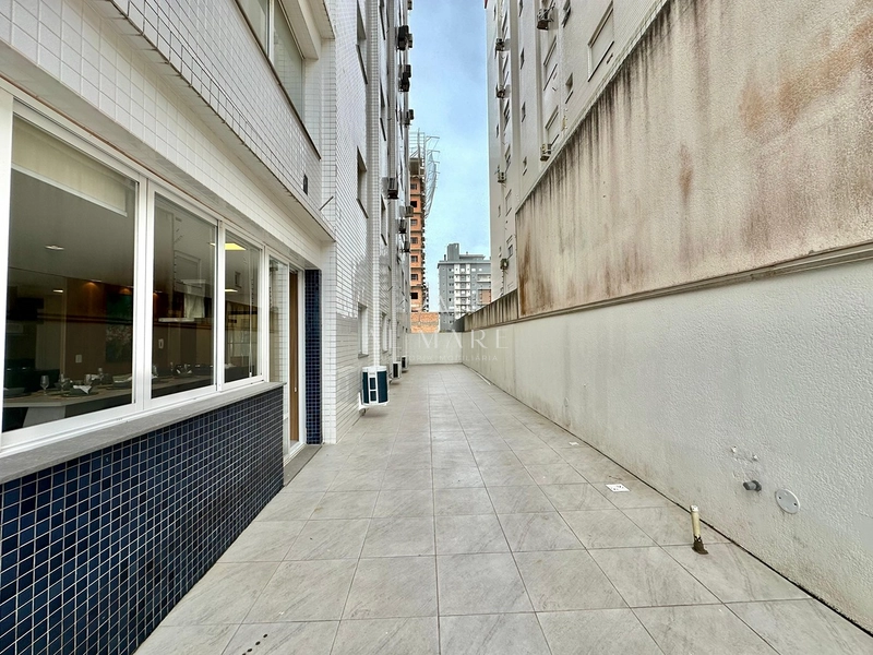 Apartamento com sacada em L e três suítes: 20ª foto da galeria de imagens do imóvel