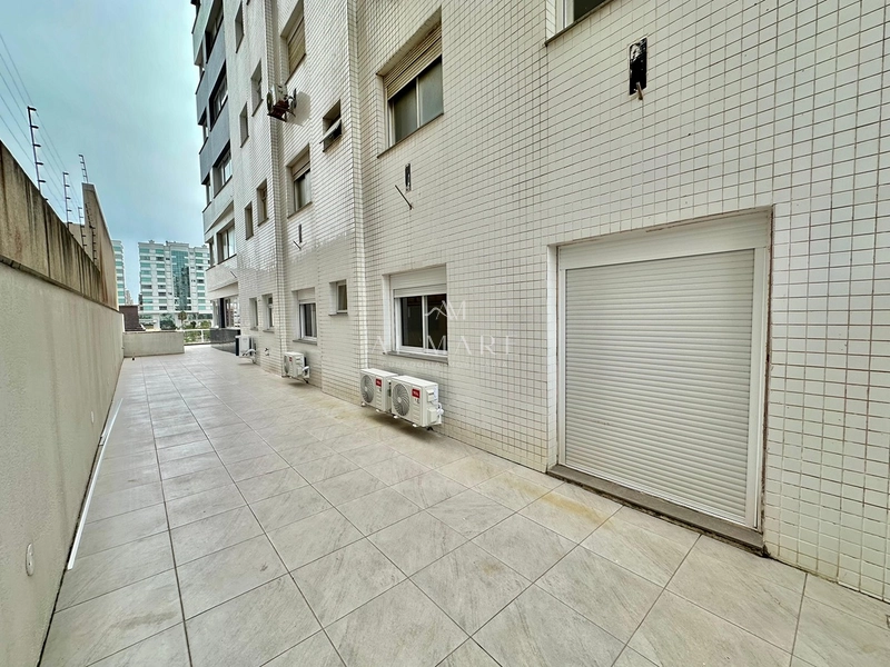 Apartamento com sacada em L e três suítes: 19ª foto da galeria de imagens do imóvel