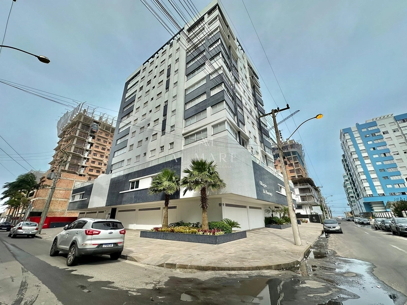 Apartamento com sacada em L e três suítes: 2ª foto da galeria de imagens do imóvel