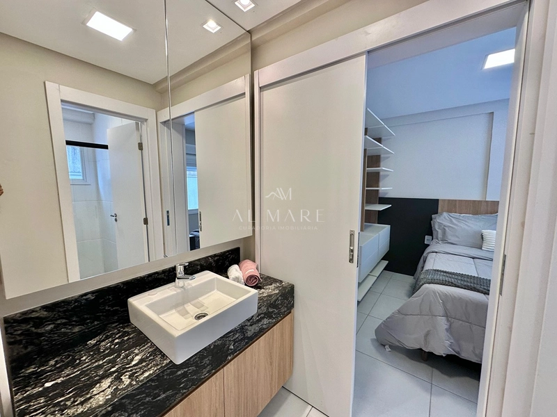 Apartamento com sacada em L e três suítes: 17ª foto da galeria de imagens do imóvel
