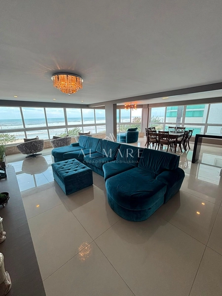 Apartamento beira mar mobiliado e decorado com cinco suítes e três vagas de garagem : 1ª foto da galeria de imagens do imóvel