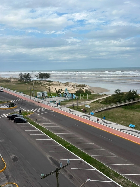 Apartamento beira mar mobiliado e decorado com cinco suítes e três vagas de garagem : 29ª foto da galeria de imagens do imóvel