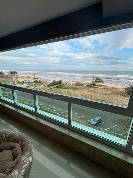 Apartamento beira mar mobiliado e decorado com cinco suítes e três vagas de garagem : 34ª foto da galeria de imagens do imóvel