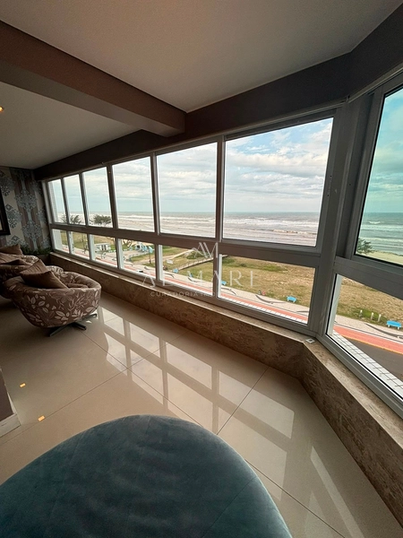 Apartamento beira mar mobiliado e decorado com cinco suítes e três vagas de garagem : 27ª foto da galeria de imagens do imóvel