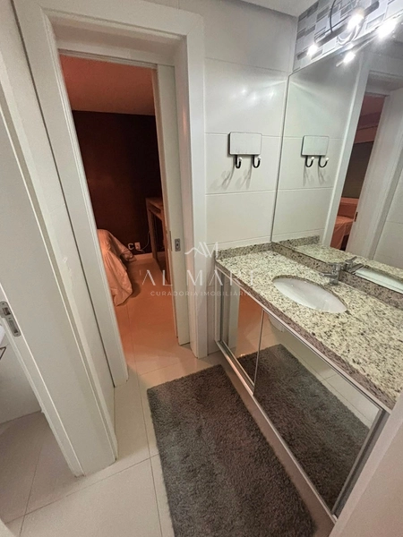Apartamento beira mar mobiliado e decorado com cinco suítes e três vagas de garagem : 19ª foto da galeria de imagens do imóvel