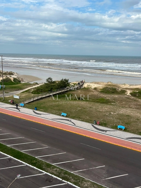 Apartamento beira mar mobiliado e decorado com cinco suítes e três vagas de garagem : 33ª foto da galeria de imagens do imóvel