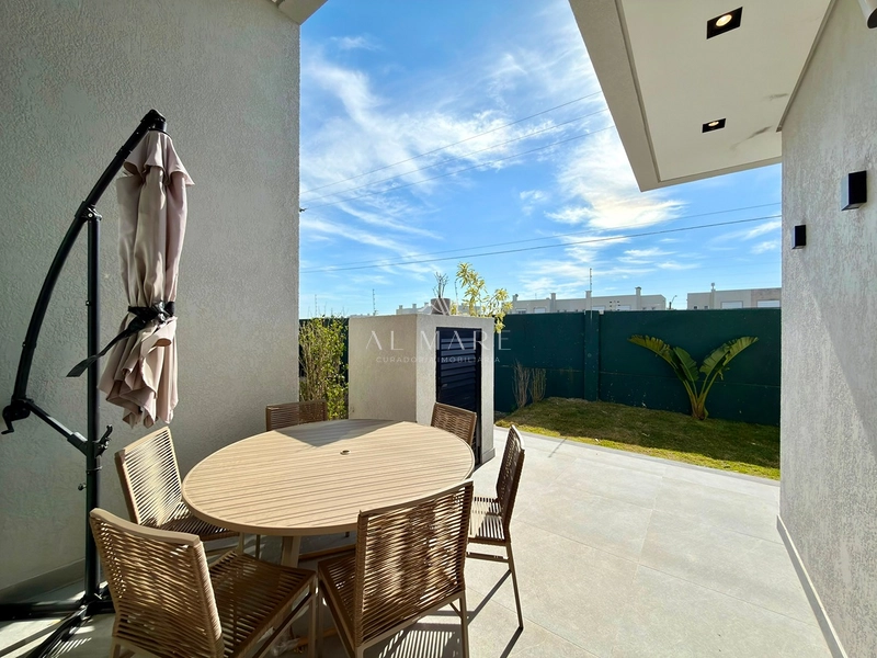 Casa em condomínio com quatro suítes mobiliado e decorado : 20ª foto da galeria de imagens do imóvel