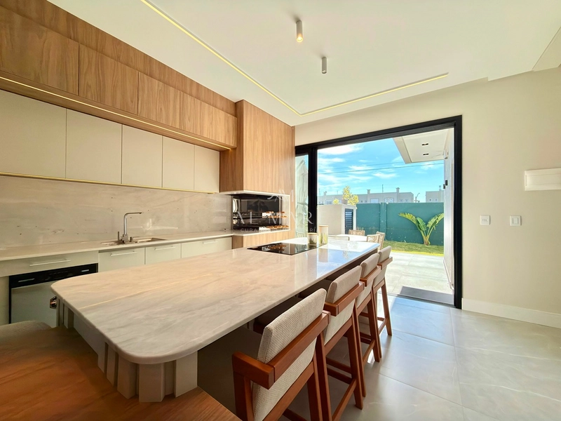 Casa em condomínio com quatro suítes mobiliado e decorado : 10ª foto da galeria de imagens do imóvel