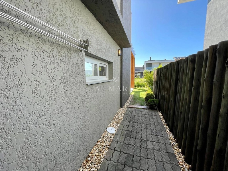 Casa com 4 suites em condominio : 20ª foto da galeria de imagens do imóvel