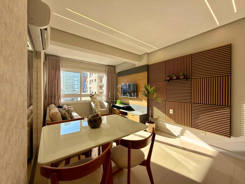 Apartamento a venda com sacada de frente: 1ª foto da galeria de imagens do imóvel