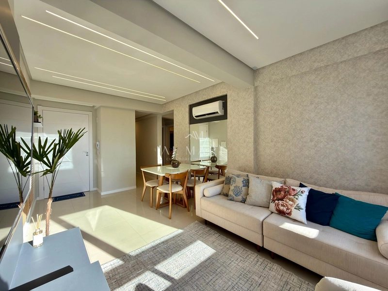 Apartamento a venda com sacada de frente: 9ª foto da galeria de imagens do imóvel