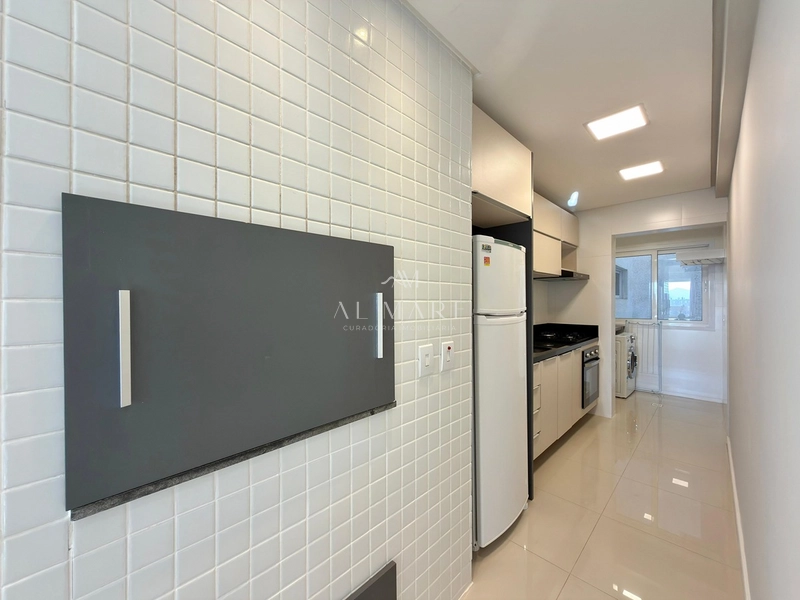 Apartamento a venda com sacada de frente: 6ª foto da galeria de imagens do imóvel