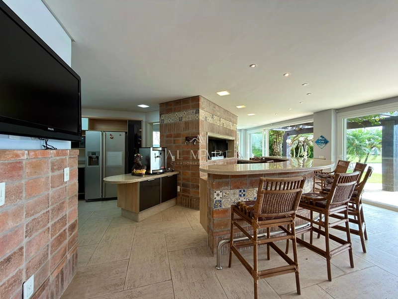 Casa beira lago: 15ª foto da galeria de imagens do imóvel