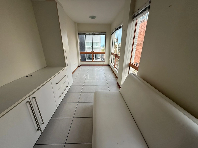 Apartamento vista mar com três quartos e duas vagas de garagem: 10ª foto da galeria de imagens do imóvel