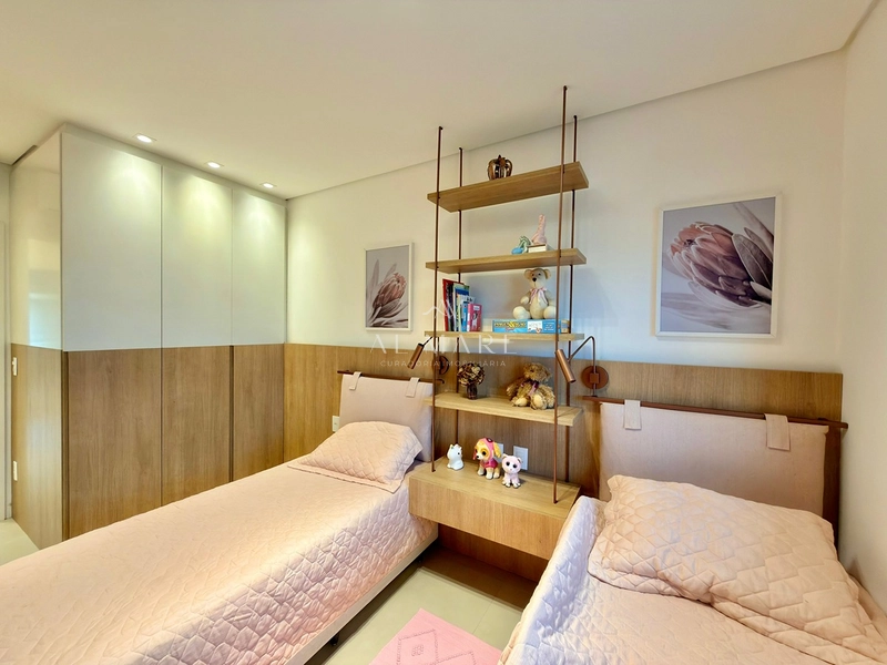 Novidade Sobrado a beira lago: 10ª foto da galeria de imagens do imóvel