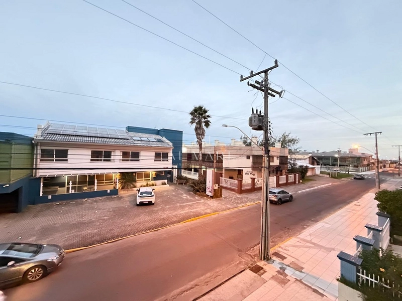 apartamento uma quadra do mar com três quartos sendo dois suítes e vaga de garagem : 17ª foto da galeria de imagens do imóvel