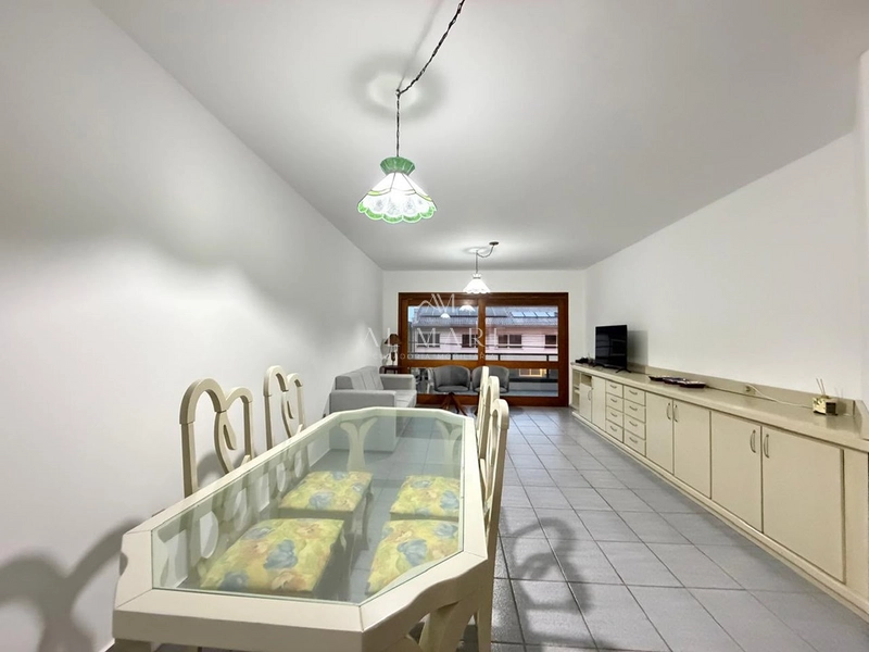 apartamento uma quadra do mar com três quartos sendo dois suítes e vaga de garagem : 2ª foto da galeria de imagens do imóvel