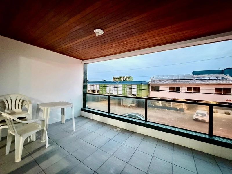 apartamento uma quadra do mar com três quartos sendo dois suítes e vaga de garagem : 4ª foto da galeria de imagens do imóvel