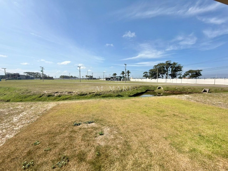 Casa beira lago: 16ª foto da galeria de imagens do imóvel