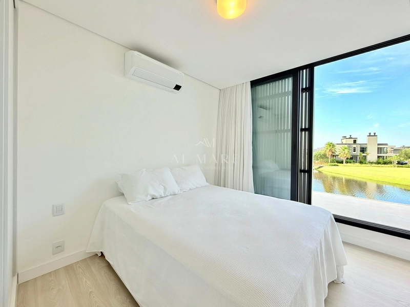 SOBRADO DE ALTO PADRÃO À VENDA EM XANGRI-LÁ! BEIRA-LAGO • 285 M² • MOBILIADO: 26ª foto da galeria de imagens do imóvel