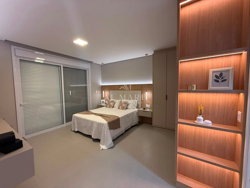 Casa em condomínio mobiliada e decorada com quatro suítes sendo uma térrea : 19ª foto da galeria de imagens do imóvel