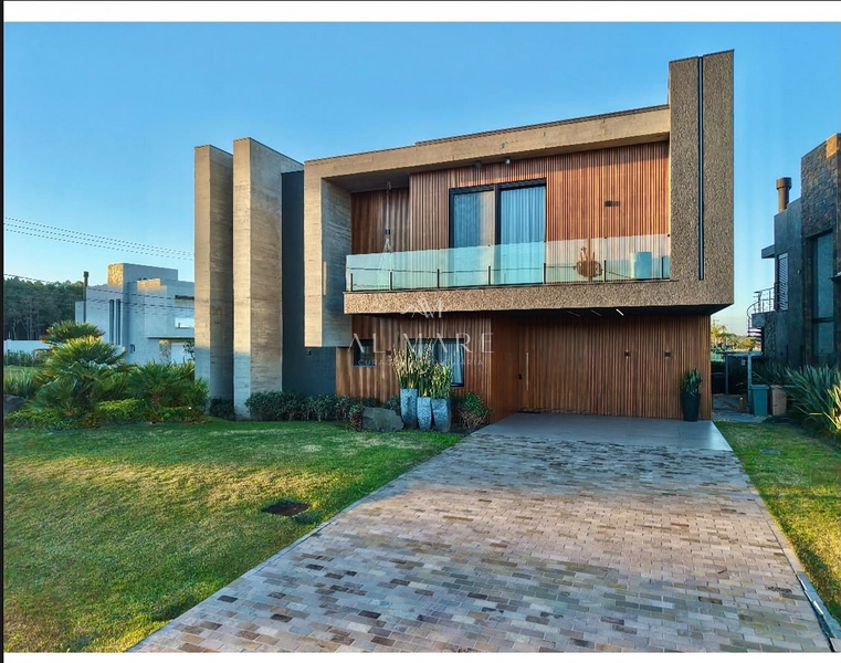 CASA DE ALTO PADRÃO À VENDA EM CAPÃO DA CANOA! 5 SUÍTES • PISCINA BORDA INFINITA • VISTA LAGO: 11ª foto da galeria de imagens do imóvel