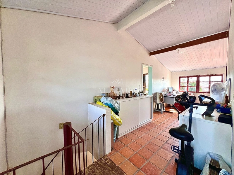 casa bairro com cinco dormitórios sendo uma suíte uma quadra do mar : 2ª foto da galeria de imagens do imóvel