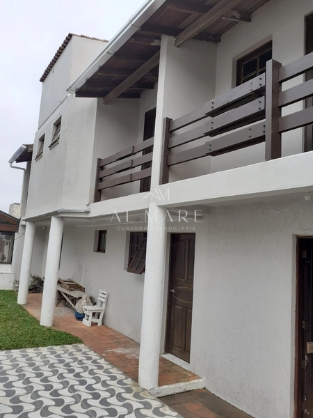 casa bairro com cinco dormitórios sendo uma suíte uma quadra do mar : 16ª foto da galeria de imagens do imóvel
