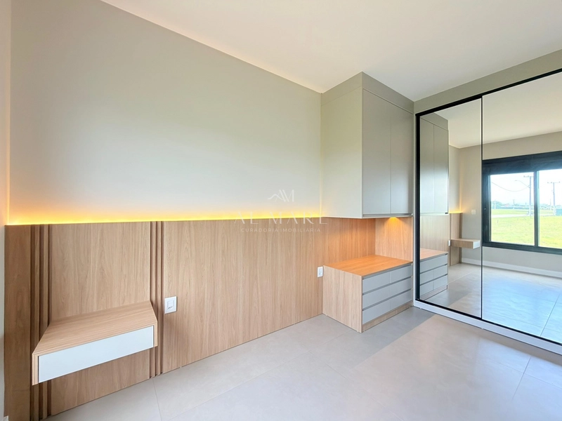 Sobrado beira lago: 33ª foto da galeria de imagens do imóvel