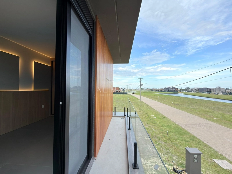 Sobrado beira lago: 27ª foto da galeria de imagens do imóvel