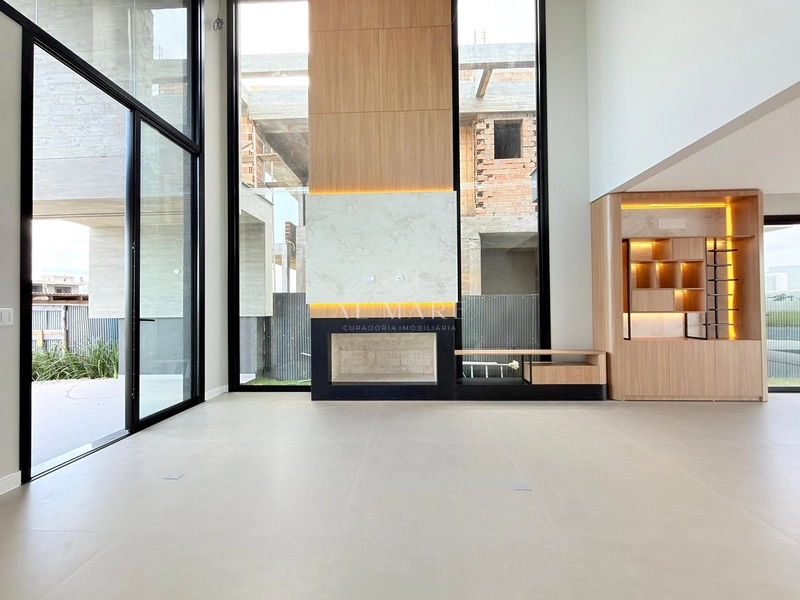 Sobrado beira lago: 3ª foto da galeria de imagens do imóvel