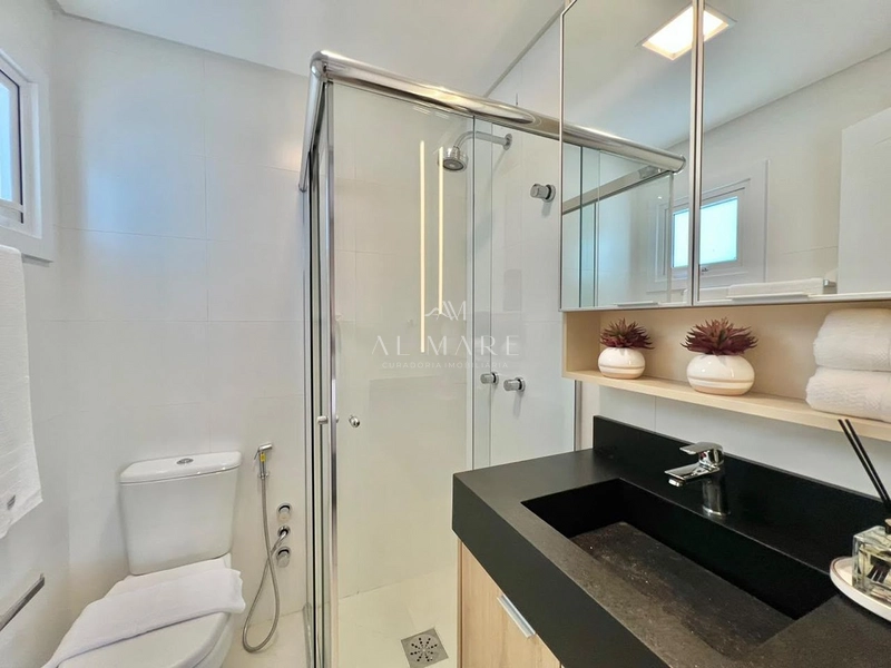 apartamento finamente mobiliado e decorado com dois dormitórios sendo uma suíte com vaga de garagem : 31ª foto da galeria de imagens do imóvel