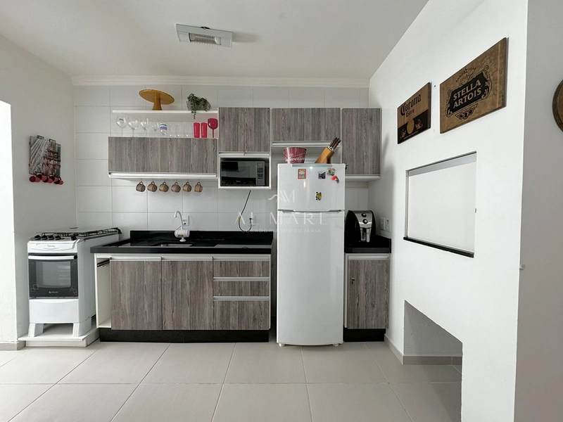Apartamento com dois dormitorios, mobiliado apenas uma quadra do mar: 13ª foto da galeria de imagens do imóvel
