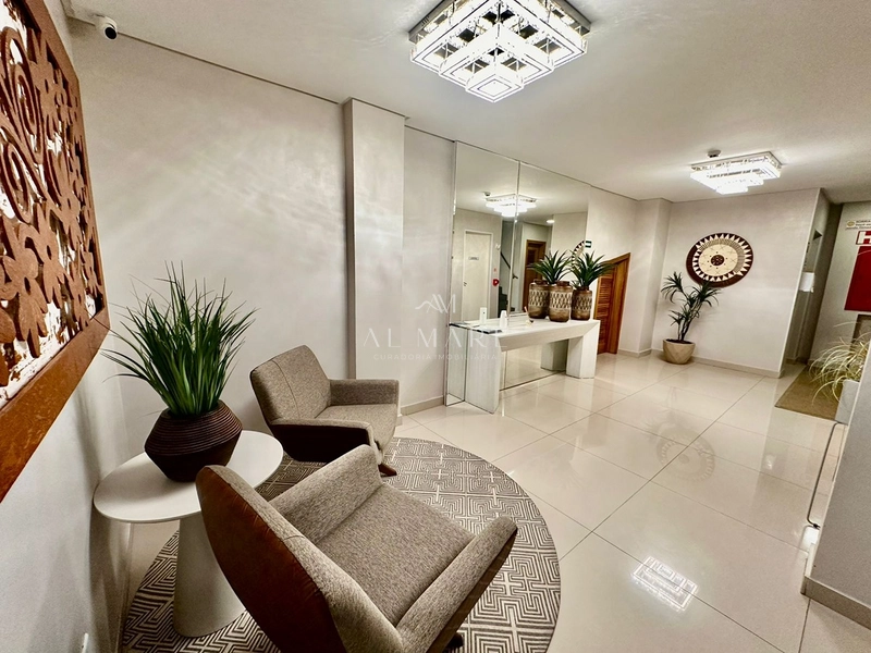 Apartamento uma quadra do mar : 3ª foto da galeria de imagens do imóvel