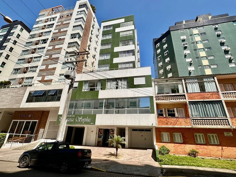 Apartamento uma quadra do mar : 2ª foto da galeria de imagens do imóvel