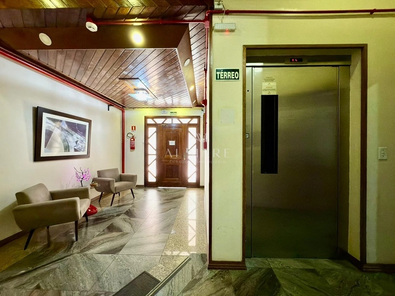 Apartamento de dois dormitórios sendo uma suíte de frente com vaga de garagem e depósito : 18ª foto da galeria de imagens do imóvel