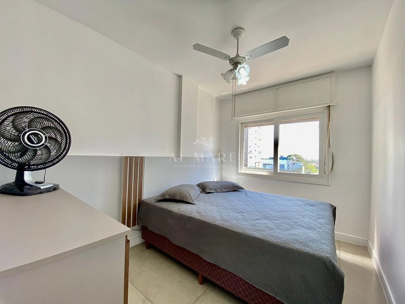 apartamento três dormitórios de frente com vaga de garagem e depósito : 2ª foto da galeria de imagens do imóvel