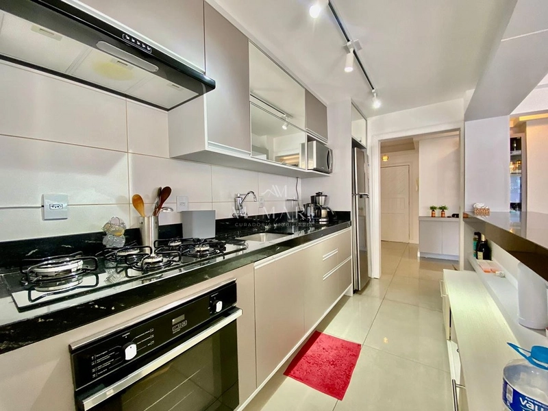 apartamento três dormitórios de frente com vaga de garagem e depósito : 12ª foto da galeria de imagens do imóvel