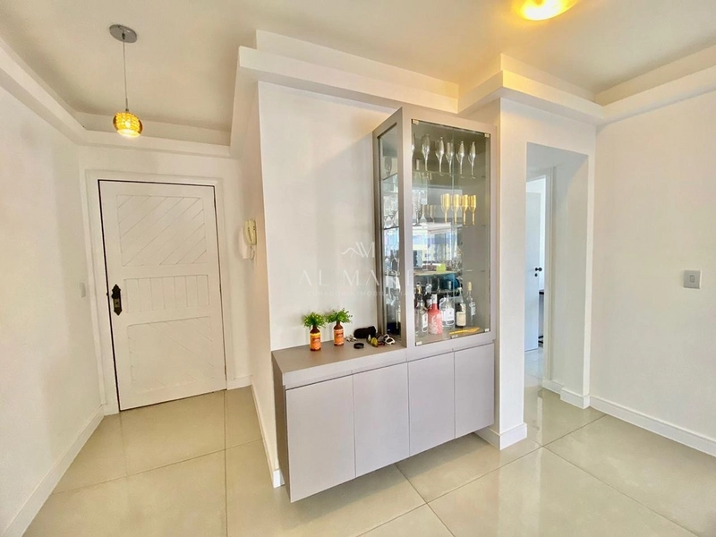apartamento três dormitórios de frente com vaga de garagem e depósito : 8ª foto da galeria de imagens do imóvel