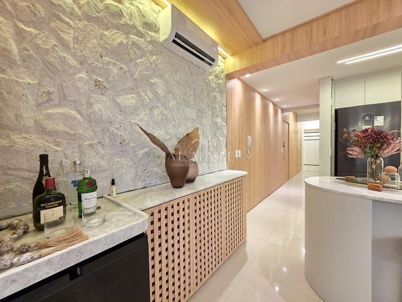 Apartamento finamente mobiliado e decorado: 2ª foto da galeria de imagens do imóvel
