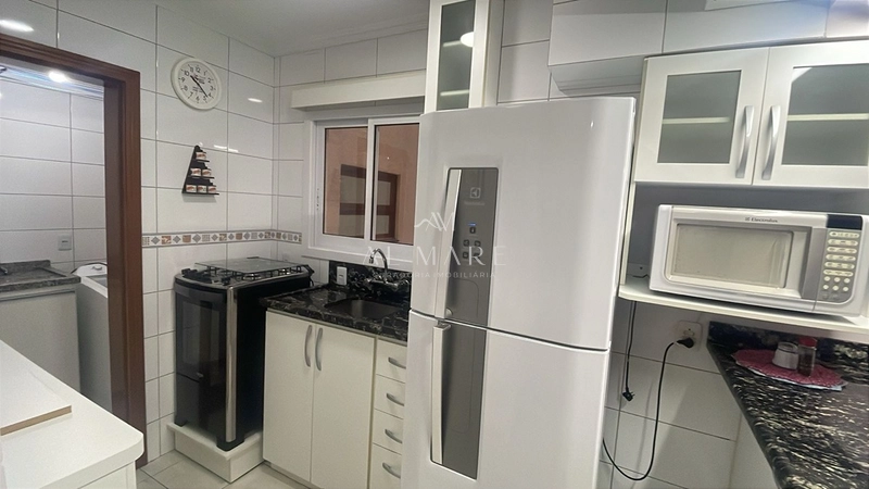 apartamento a uma quadra do mar com dois dormitórios sendo uma suíte e vaga de garagem: 6ª foto da galeria de imagens do imóvel