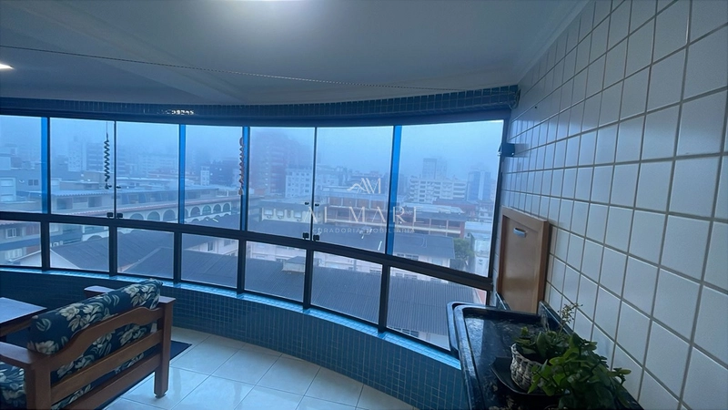 apartamento a uma quadra do mar com dois dormitórios sendo uma suíte e vaga de garagem: 3ª foto da galeria de imagens do imóvel