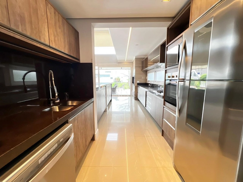 Casa alto padrão em condominio: 18ª foto da galeria de imagens do imóvel