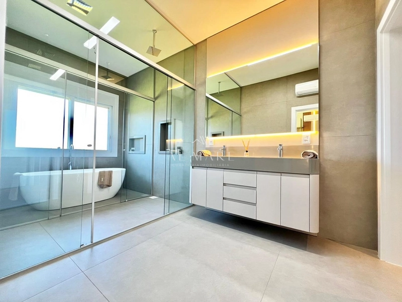 Casa em condominio alto padrão: 2ª foto da galeria de imagens do imóvel