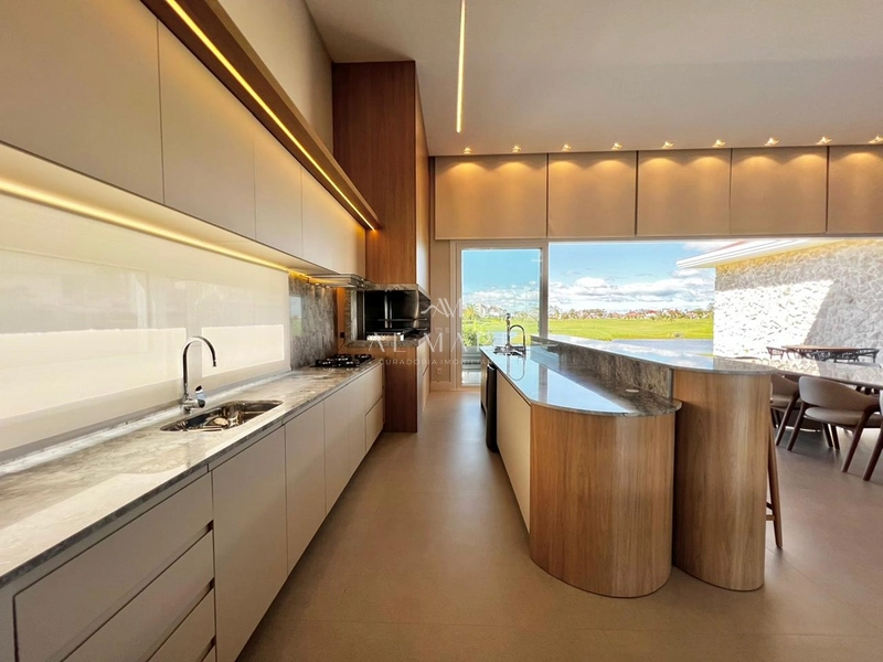 Casa em condominio alto padrão: 3ª foto da galeria de imagens do imóvel