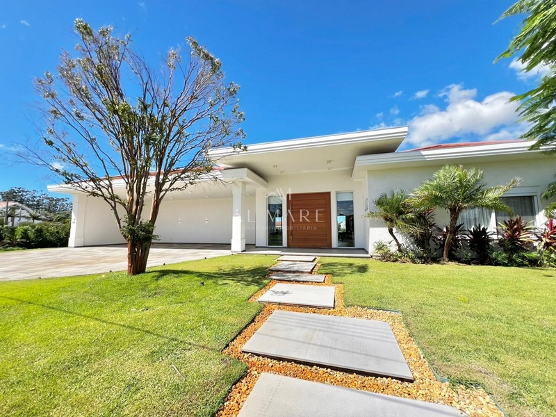 Casa em condominio alto padrão: 1ª foto da galeria de imagens do imóvel