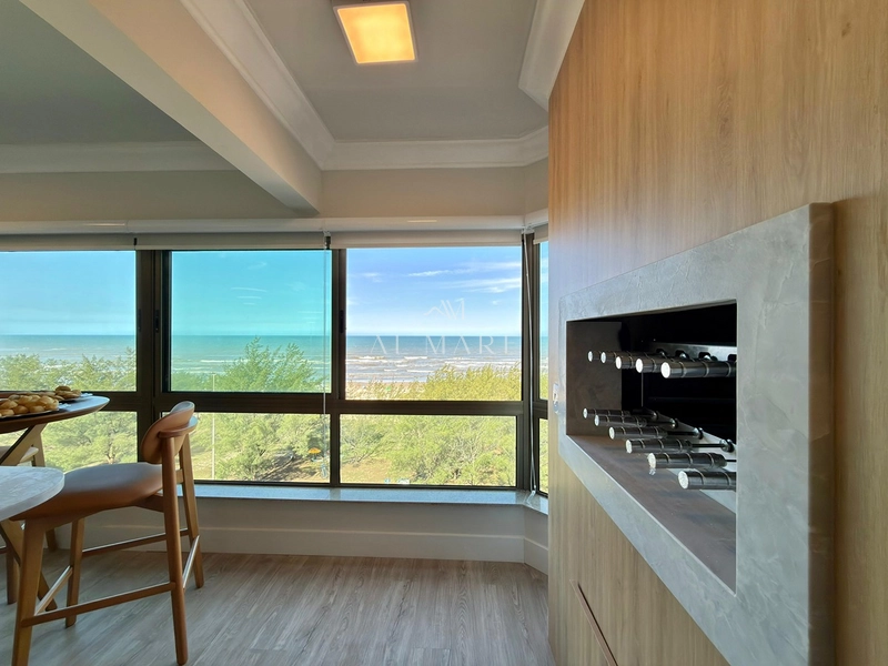 Apartamento a venda de frente para a praia, pé na areia: 2ª foto da galeria de imagens do imóvel