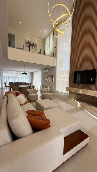 Casa em condomínio com quadro suítes: 5ª foto da galeria de imagens do imóvel