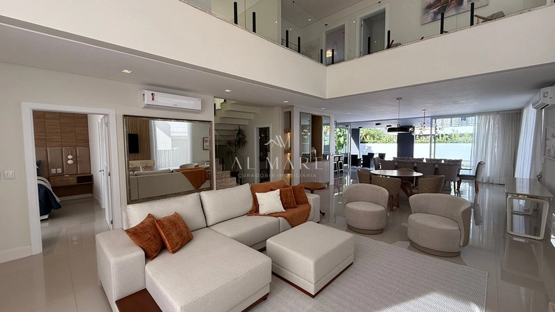 Casa em condomínio com quadro suítes: 27ª foto da galeria de imagens do imóvel