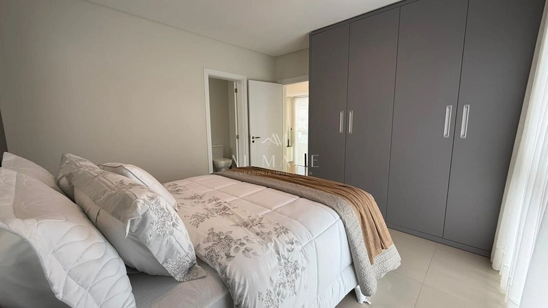 Casa em condomínio com quadro suítes: 15ª foto da galeria de imagens do imóvel